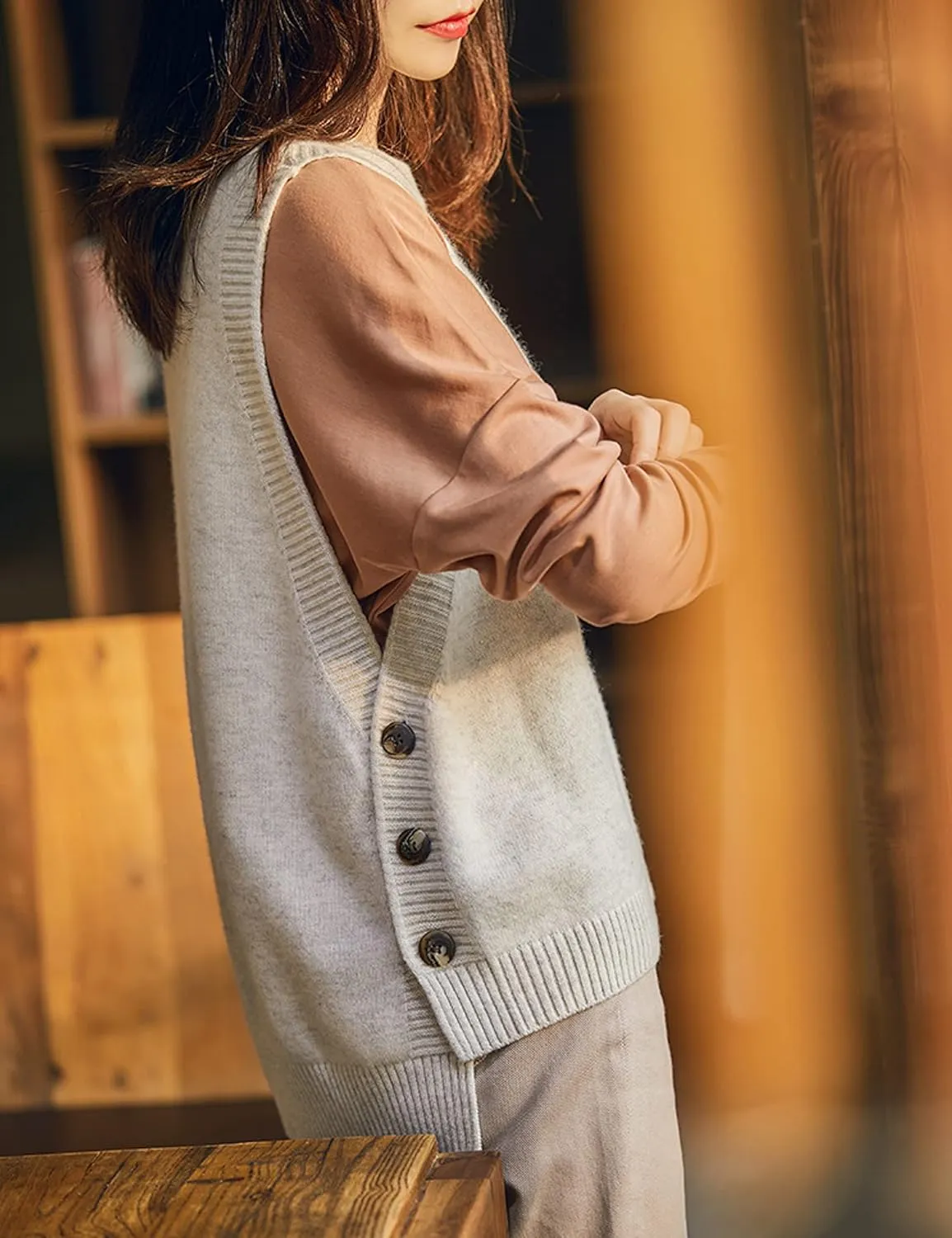 Mingzhu Women's Sleeveless Sweater Vest Round Neck Loose Ribbed Kint Pullover Tops