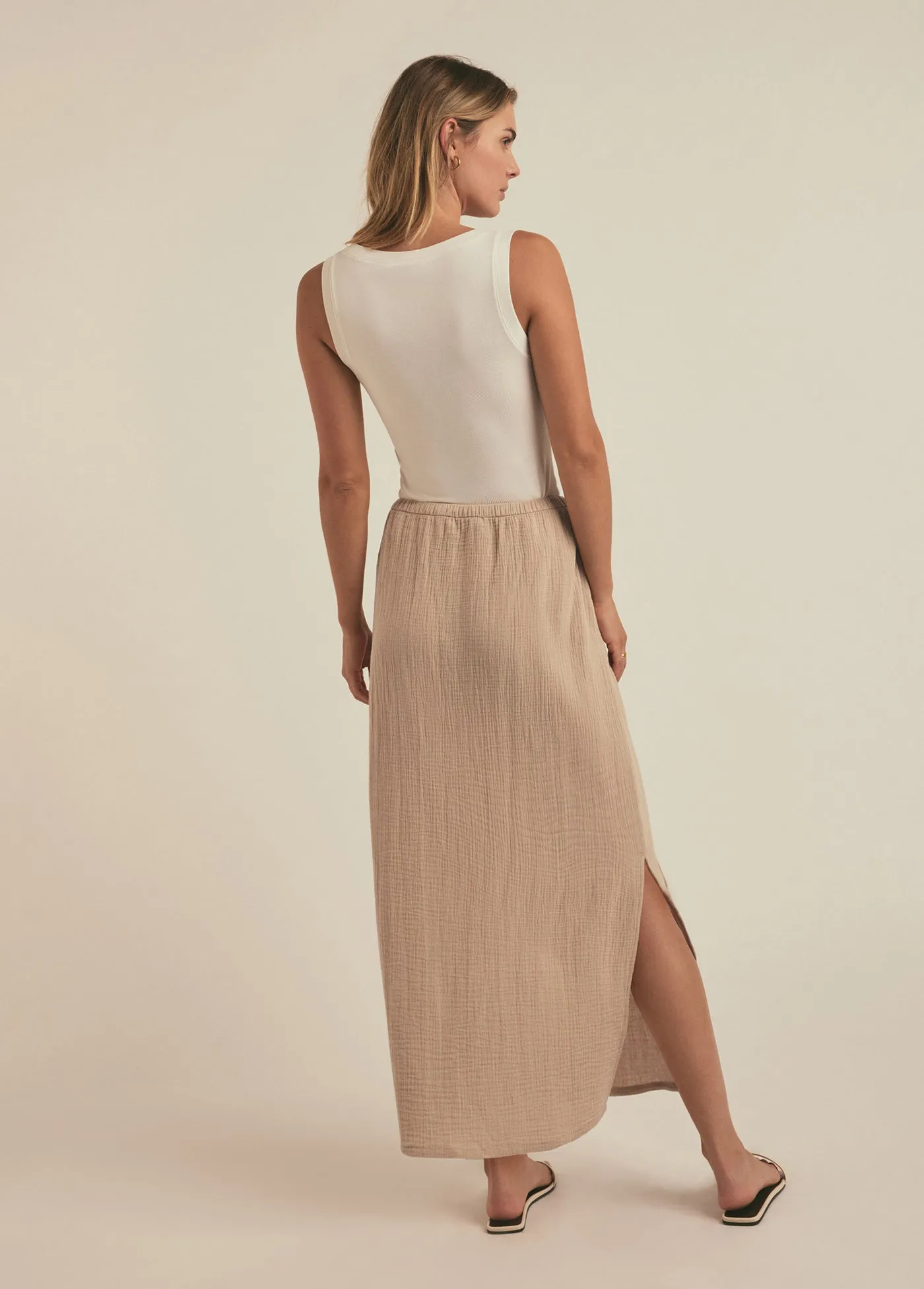 THE SLIP IT ON SKIRT