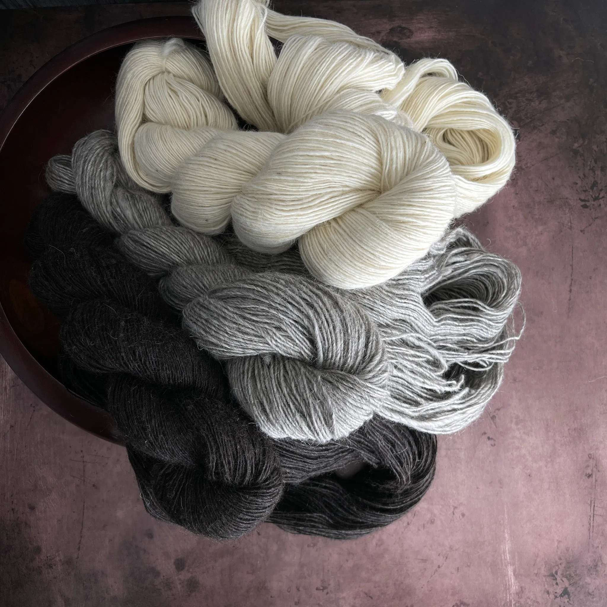 White Fingering Weight Lamb Wool Yarn 450 yards Icelandic Lamb Wool Yarn Montana